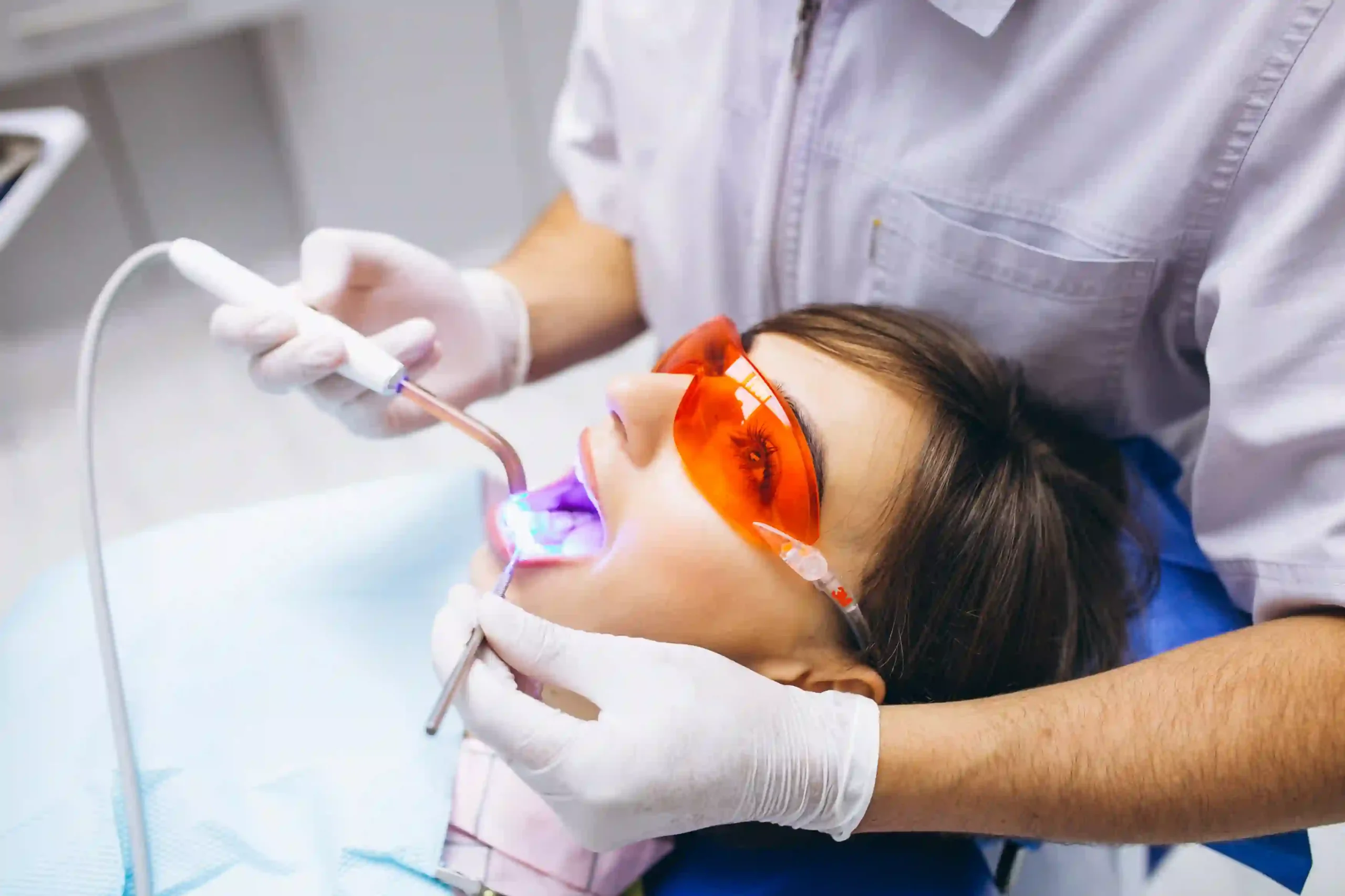 Teeth Whitening in Dubai: Options for a Brighter Smile